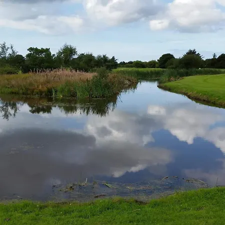 6 Person In Блаванн